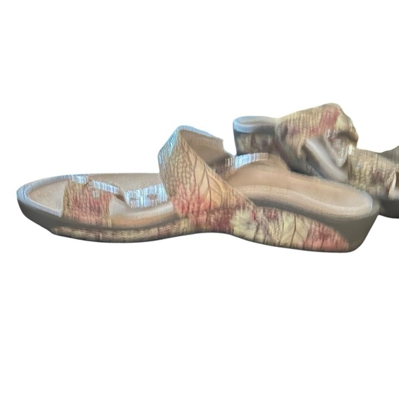 AETREX Izzy Adjustable Slide Sandals Rose Cream Gold Snakeskin Silvertone Studs - Picture 4 of 10